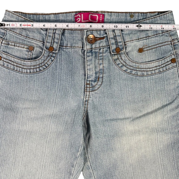 Glo Jeans Capri pants size 5 light wash, butterfly on pockets, rolled cuffs - Picture 9 of 15
